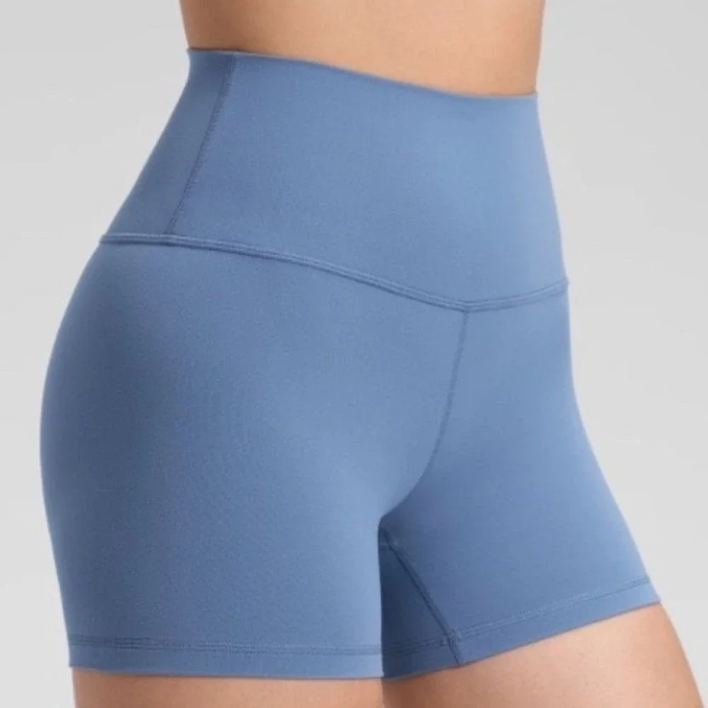 CRZYOGA Butterluxe Yoga Shorts 4'' Women Medium Washed Denim New With Tags